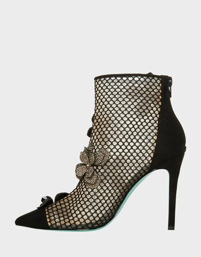Betsey Johnson Women URSA BLACK