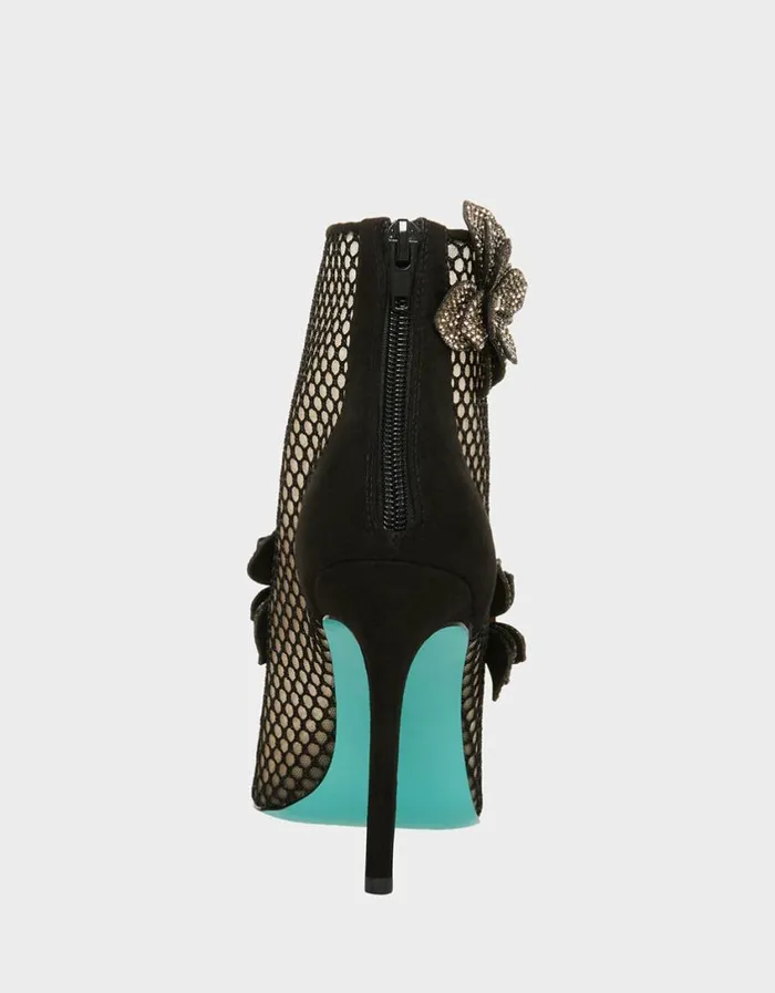Betsey Johnson Women URSA BLACK