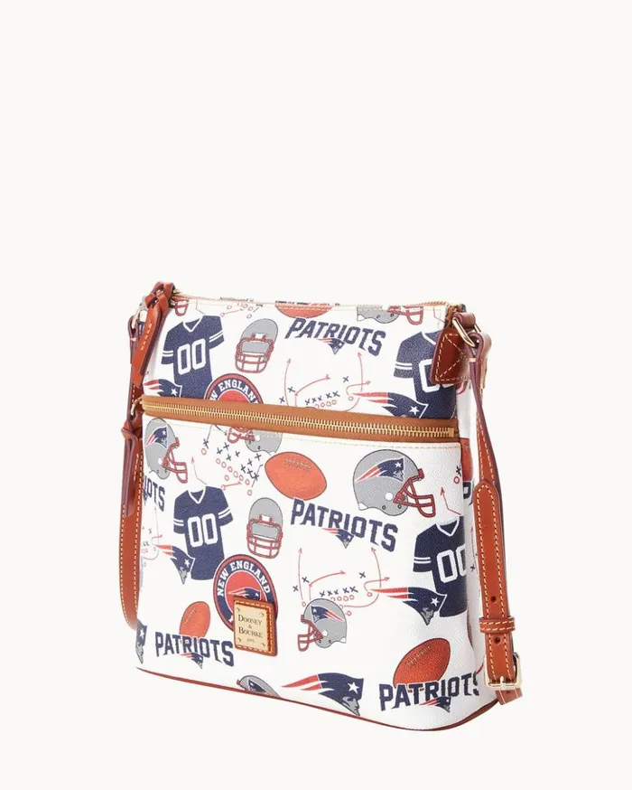 Crossbodies Women Dooney and Bourke NFL Patriots Crossbody Patriots Crossbodies Women Dooney and Bourke NFL Patriots Crossbody Patriots