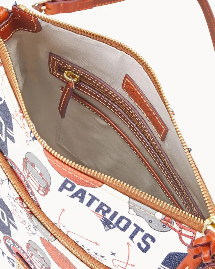 Crossbodies Women Dooney and Bourke NFL Patriots Crossbody Patriots Crossbodies Women Dooney and Bourke NFL Patriots Crossbody Patriots