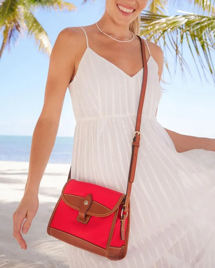Crossbodies Women Dooney and Bourke Wayfarer Flap Crossbody Red