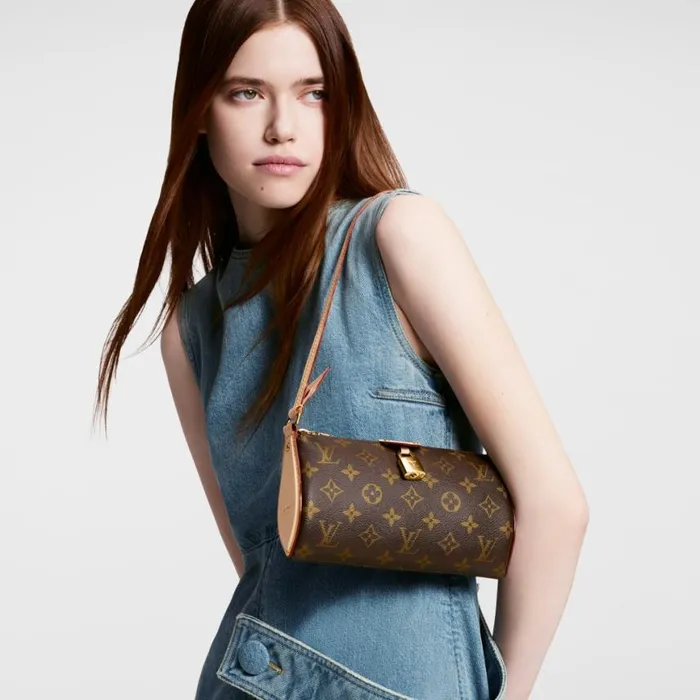Louis Vuitton M47123 Pochette Tirette Monogram 8211 Louis Vuitton Handbag Store Women Louis Vuitton Shoulder and Totes