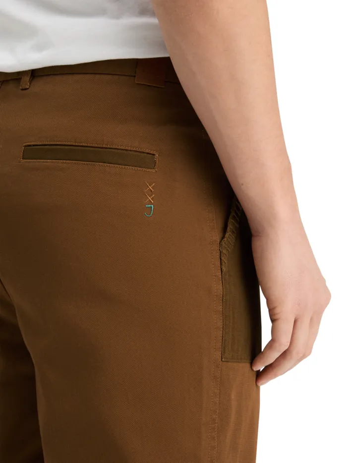 Men JOE JONAS X SCOTCH SODA STRAIGHT FIT TWILL CHINO Bison Scotch and Soda Pants