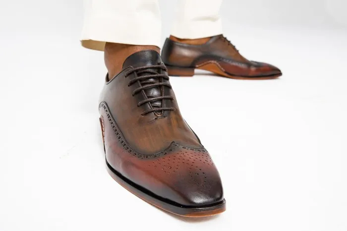 Men The Royal Hand Craft Burgundy Wingtip Oxford Shoe Vinci Leather Dress Shoes