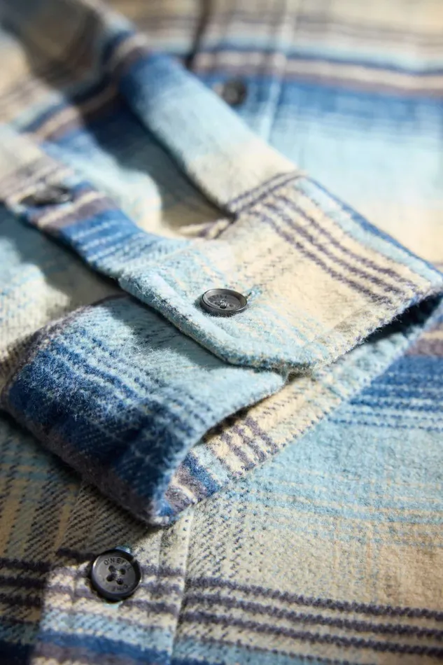 O039NEILL EAST CLIFF HEAVY WEIGHT FLANNEL LONG SLEEVE SHIRT Indigo Men Featured