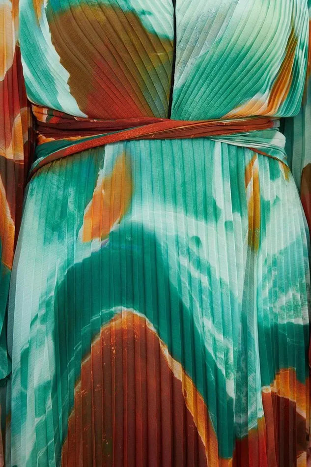 Plus Size Abstract Printed Soft Pleated Woven Maxi Dress Multi Women Karen Millen Dresses