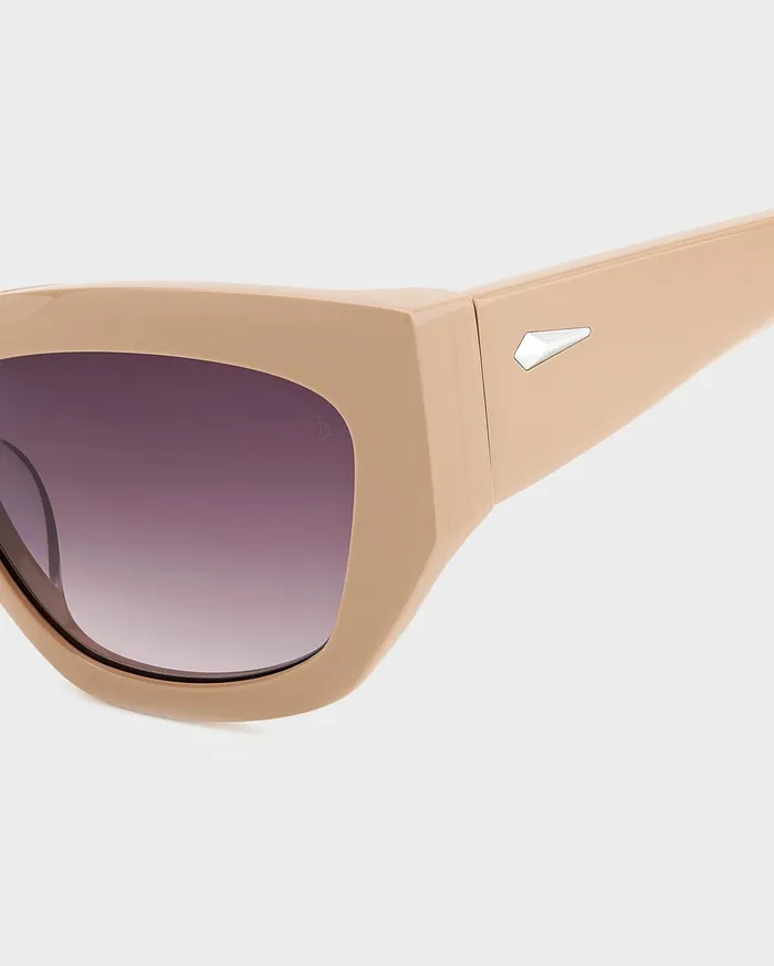 Rag and Bone Beige Gwyn Cat Eye Sunglasses Rag and Bone Beige Gwyn Cat Eye Sunglasses Women Sunglasses