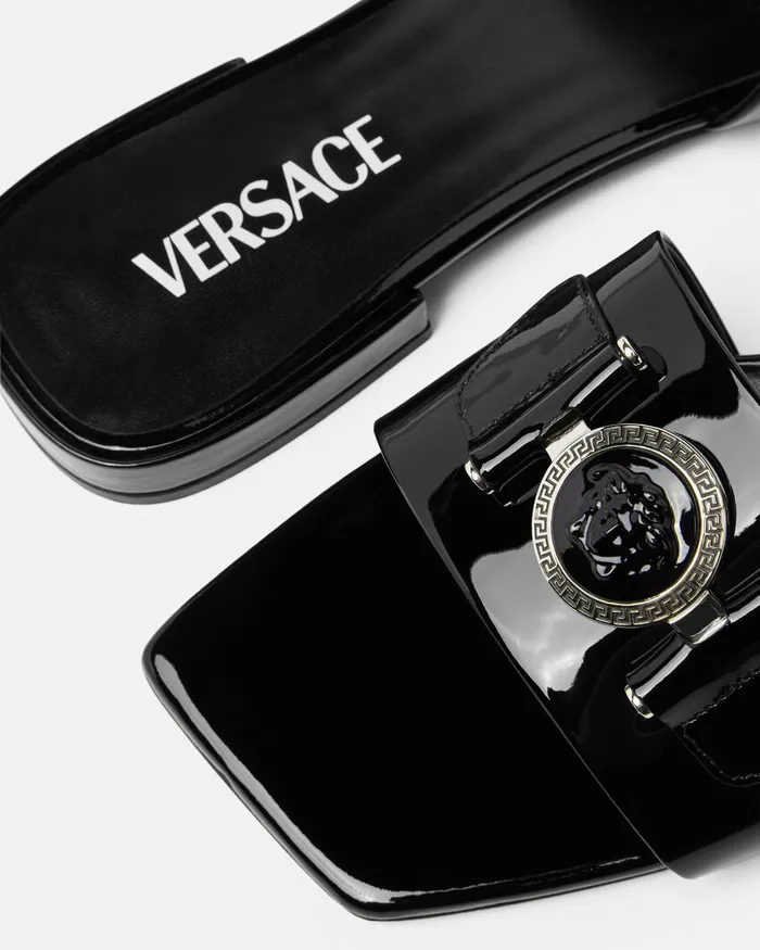 Sandals Women Versace Medusa Buckle Leather Flat Sandals Blacksilver