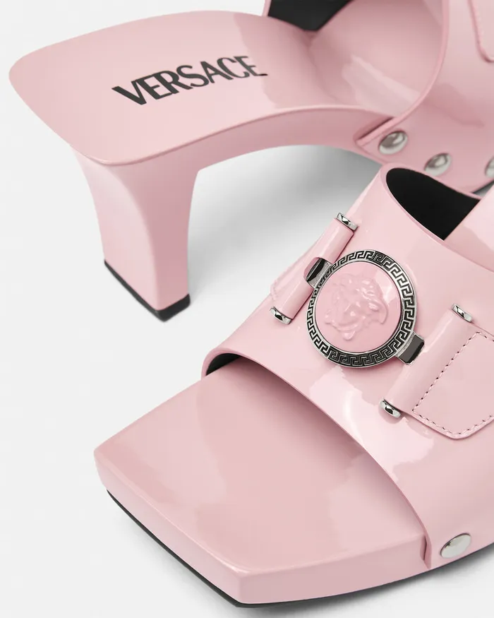 Sandals Women Versace Medusa Buckle Patent Clogs 60 Mm Light Pink