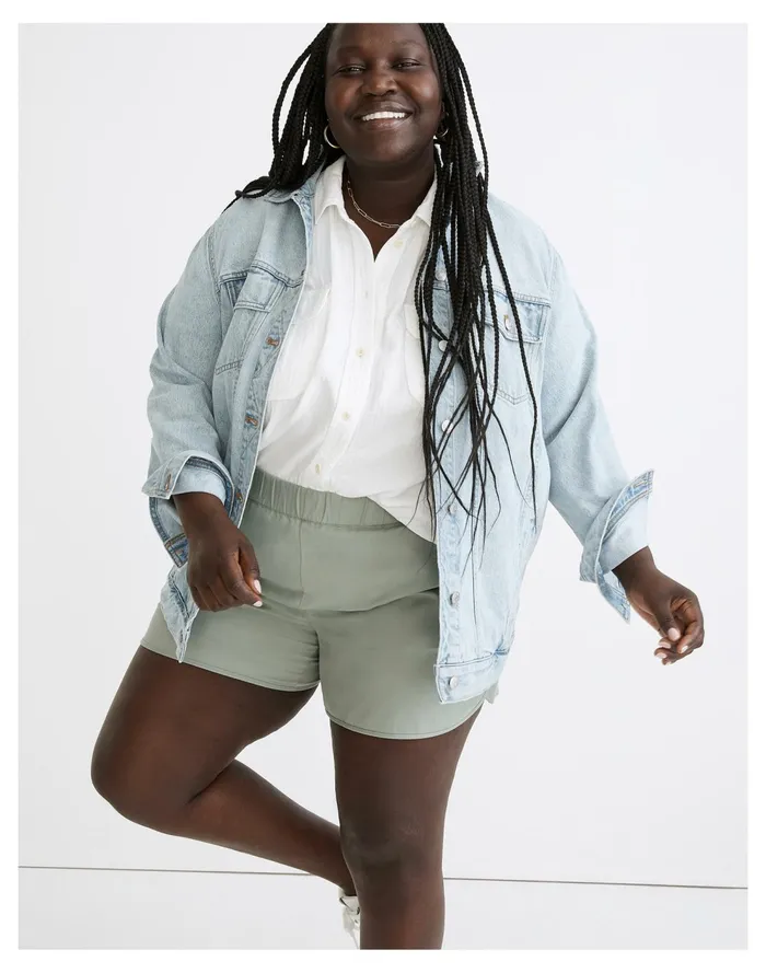 The Plus Oversized Trucker Jean Jacket In Fitzgerald Wash Fitzgerald Wash Women Madewell Jackets The Plus Oversized Trucker Jean Jacket In Fitzgerald Wash Fitzgerald Wash Women Madewell Jackets