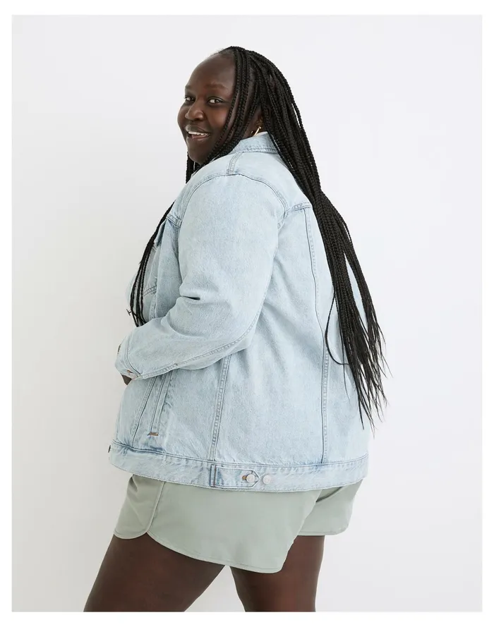 The Plus Oversized Trucker Jean Jacket In Fitzgerald Wash Fitzgerald Wash Women Madewell Jackets