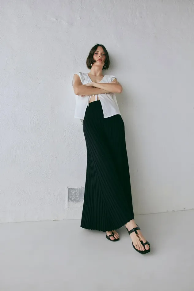 VRG GRL Skirts Women Malou Knit Maxi Skirt Black VRG GRL Skirts Women Malou Knit Maxi Skirt Black