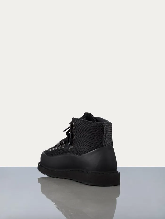 WomenMen Accessories and Shoes FRAME FRAME X Diemme The Empathetic Boot 8212 Noir WomenMen Accessories and Shoes FRAME FRAME X Diemme The Empathetic Boot 8212 Noir
