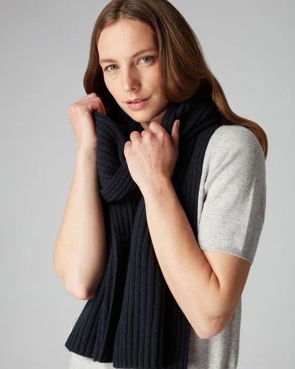 WomenMen Unisex Chunky Rib Cashmere ScarfIn Navy Blue Navy Blue NPeal Cashmere Scarves