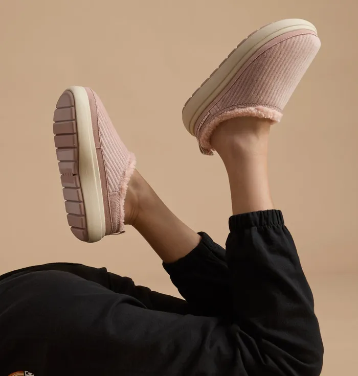 Women Reef Clogs Weekend Low Sierra Cameo Rose Cord