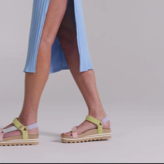 Women Reef Sandals Cushion Rem Hi Cork