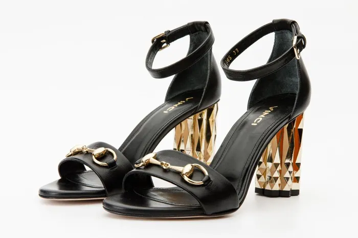 Women The Avlonya Block Heel Black Leather Ankle Strap Sandal Vinci Leather Sandals