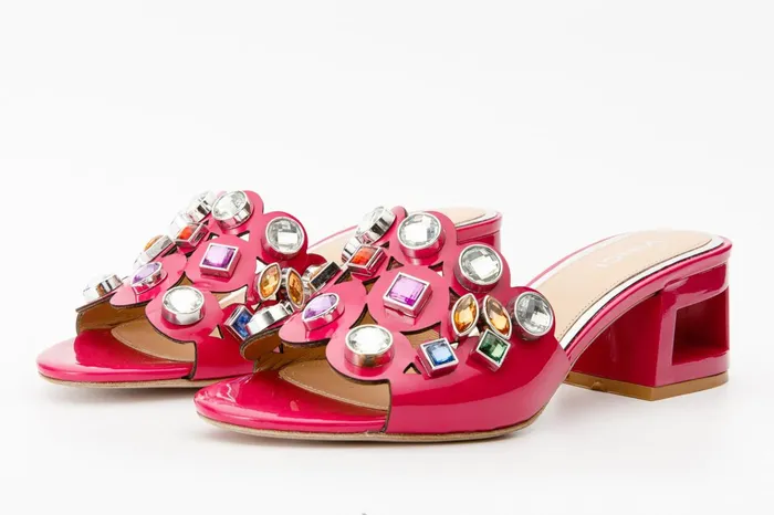 Women The Capadica Fuchsia Leather Block Heel Sandal Vinci Leather Sandals