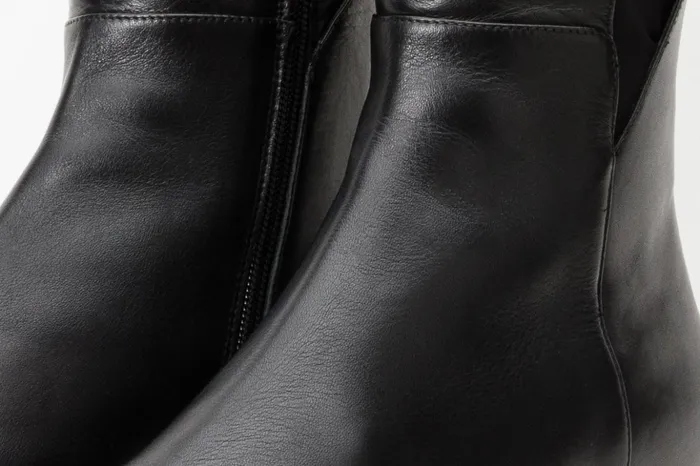 Women The Fairoks Black Leather Pointy Toe Knee High Boot Vinci Leather Boots and Booties