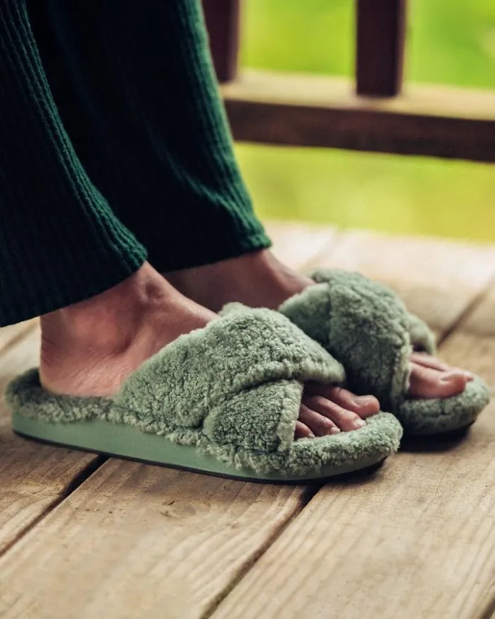 Women Tommy Bahama Sleepwear OluKai Hila Heu Slippers Muted Green
