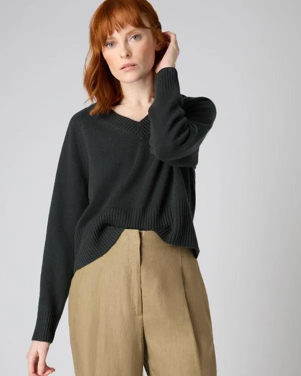 Women Women039s Crop Raglan Cashmere SweaterIn Dark Green Dark Green NPeal V Necks