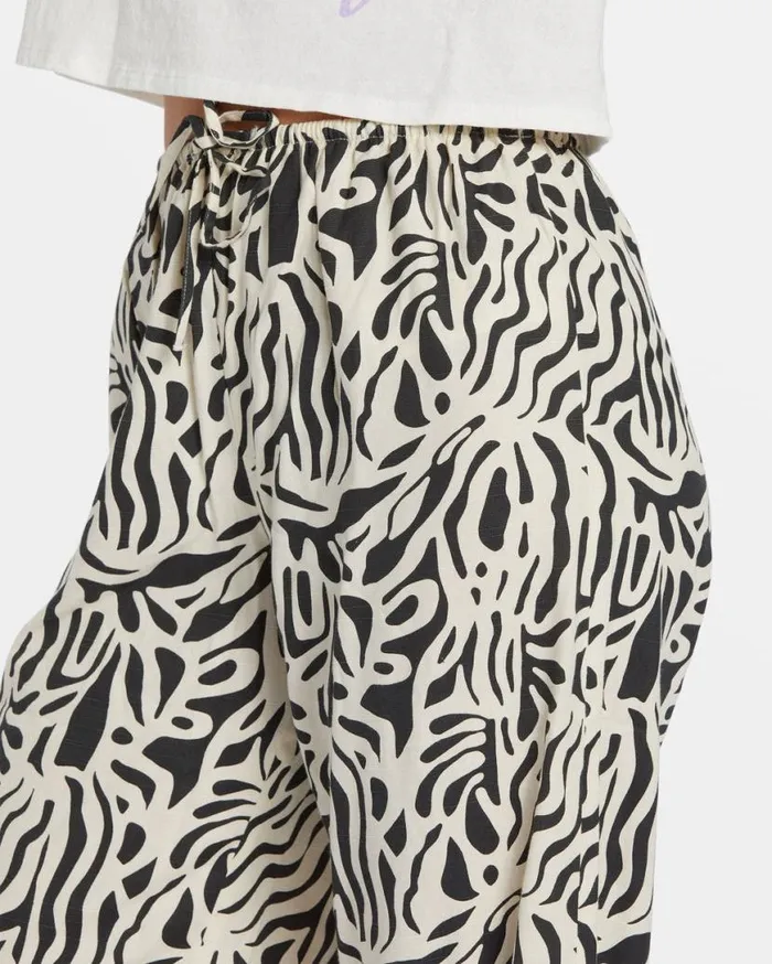 Womens La Cala Printed Flared Pants Black Sands Billabong Jeans and Pants Womens La Cala Printed Flared Pants Black Sands Billabong Jeans and Pants